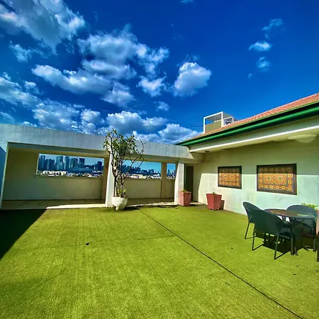 Homey Condo In Taguig Near Bgc