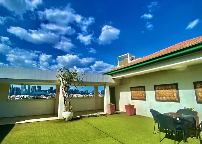 Homey In Taguig Near Bgc Hotel