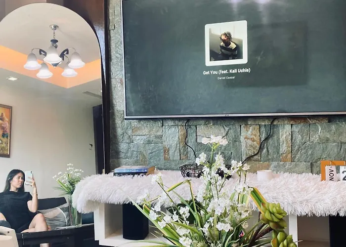Homey In Taguig Near Bgc Hotel Manila